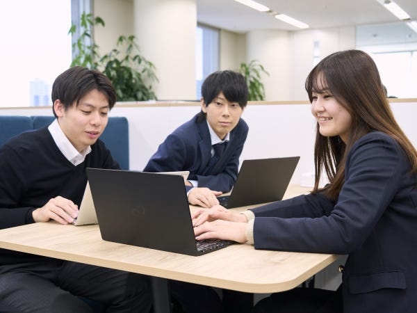 自社開発ITで課題解決！新卒コンサル募集