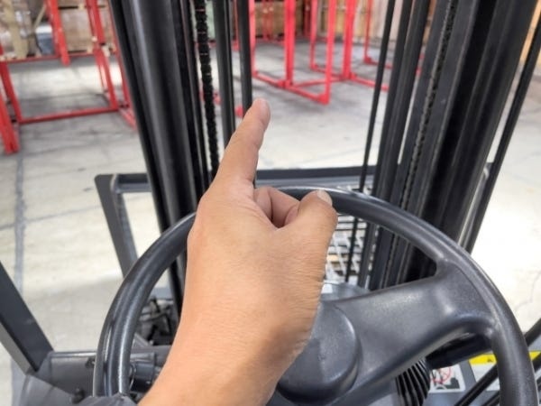 ペットフード関連商品のリフトオペレーター（要フォークリフト免許）