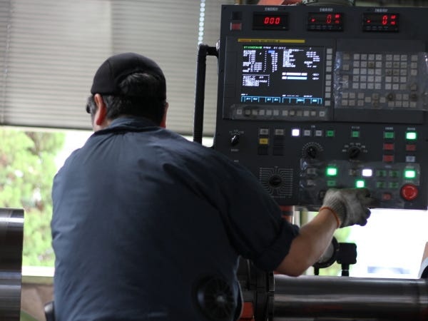 未経験の方でも安心。先輩とのOJT制度でしっかり支えます。