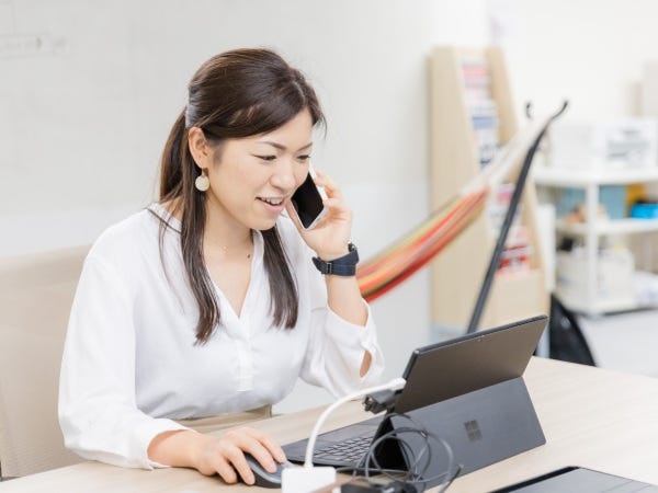 昨年10月オープンの新しいオフィス（福岡）での勤務です♪駅近で便利！