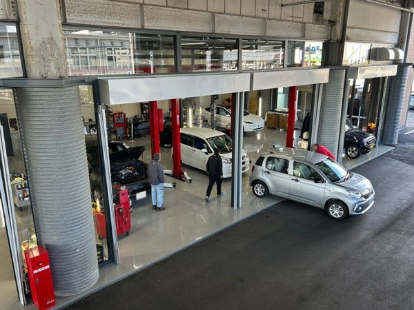 自動車整備士・スズキ車の等の国産メーカー（普通自動車運転免許免許・AT限定不可）