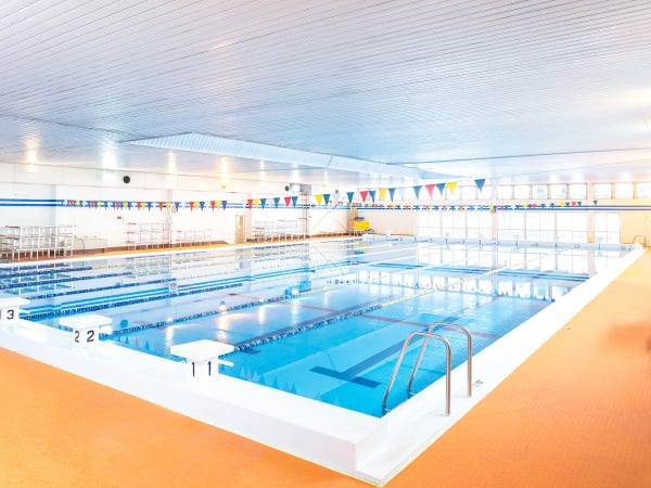 スイミングスクールの受付・スイミングスクールの受付スタッフ