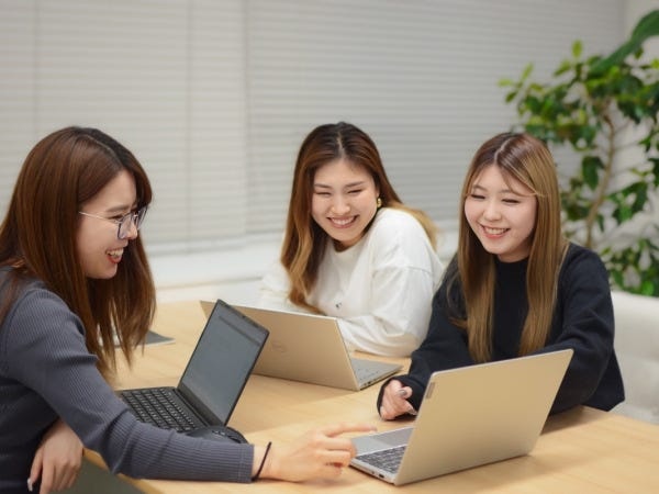 あなたと一緒に働くメンバーです。困ったことがあれば何でも相談してくださいね！