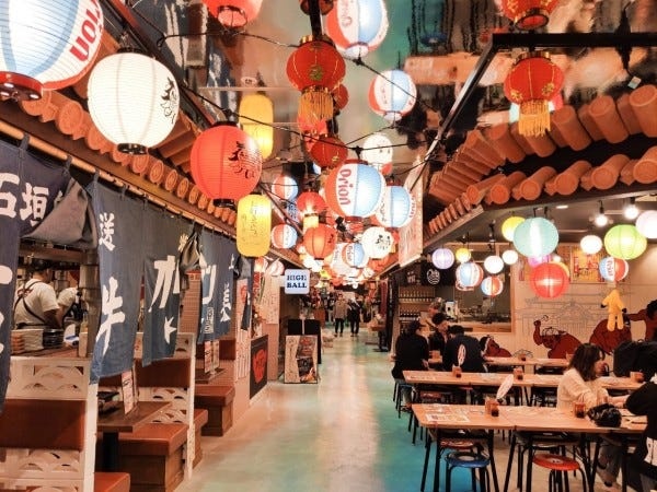 のれん街の居酒屋ホールスタッフ（未経験OK）