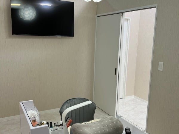 全室個室での施術なので、スタッフもお客様も安心して施術いただけます。