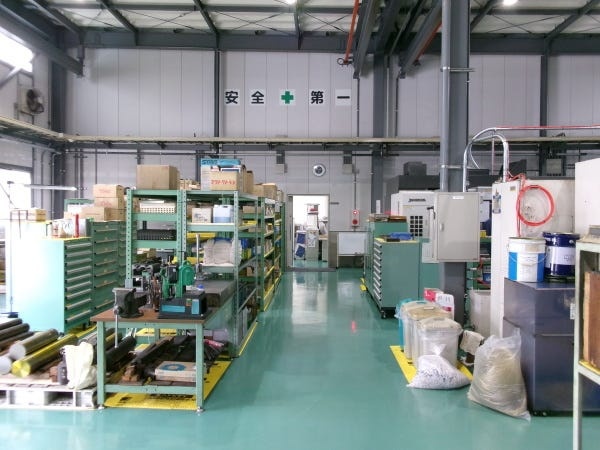 工場はキレイにキープ！5Sを徹底して働きやすい環境を維持しています！