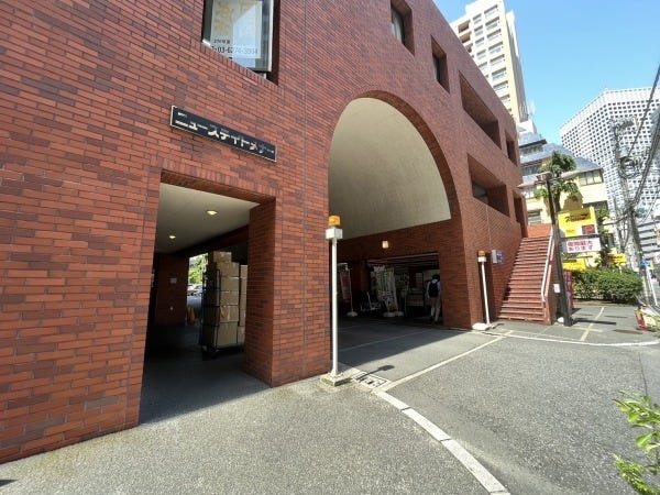 「新宿駅」新南口 より徒歩7分と通勤も楽々です♪