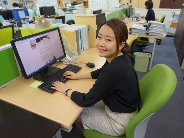 一般事務・法務事務所での一般事務（Excel入力が出来ればOK・明るく笑顔で対応できる方歓迎）