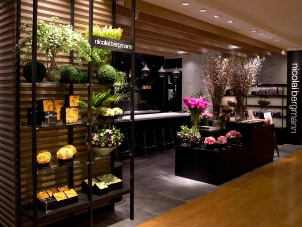 フラワーショップ店舗スタッフ