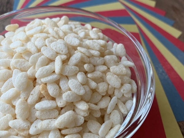 クランチチョコレートなどに使用される「パフ」の製造・開発を行っています。