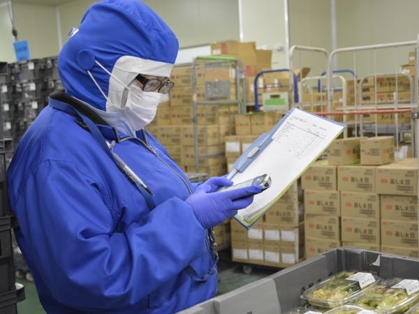 浅漬キムチお惣菜の製造スタッフ・食品製造の補助（夜勤シフトもあり・Wワーク歓迎）