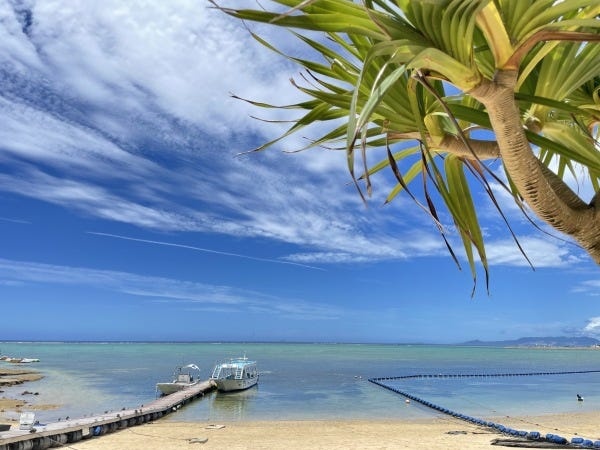 毎日リゾート気分！工房から歩いてすぐのプライベートビーチ。