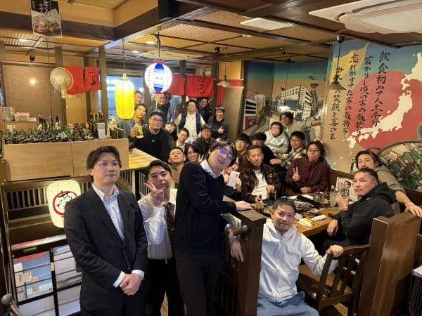 有志のメンバーで飲み会を実施した時の写真です。