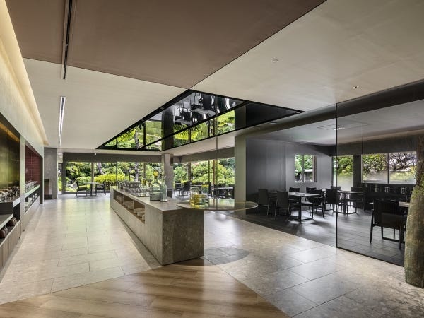 レストランサービススタッフ・ホテルレストランサービススタッフ（接客経験者優遇・未経験者歓迎）