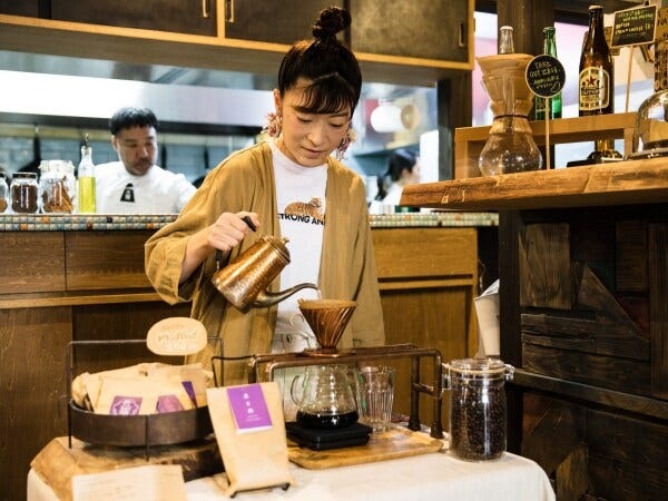 カフェスタッフ・接客・パソコン業務（下記の方は大歓迎・コーヒー好きの方知識ある方大歓迎）