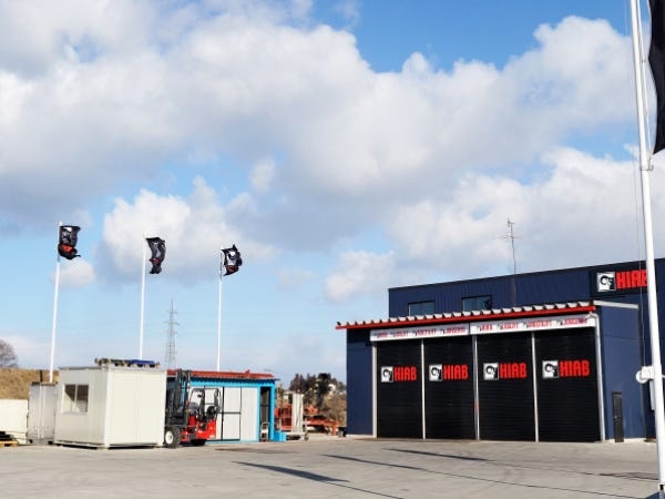 自動車整備・油圧機器・溶接などの経験を即戦力として活かせる