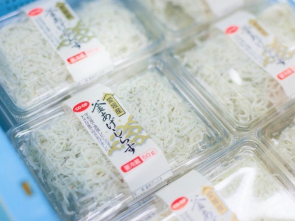 イオンをはじめ大手スーパーを中心に販路を拡大しているちりめんのトップメーカーです。