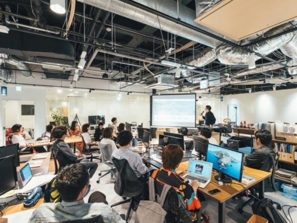 受付施設管理スタッフ・会員制シェアオフィスの受付・受付