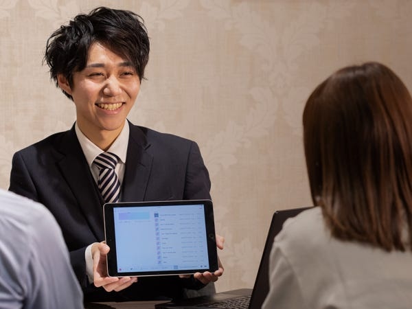 弊社はご新郎ご新婦とのお打ち合わせを大事にしており、コミュニケーション能力が求められます。