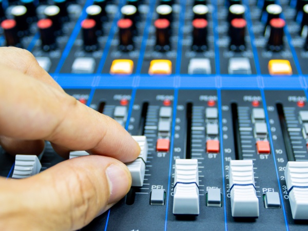 操作に慣れるまでは、先輩スタッフが丁寧にサポートしていきます。