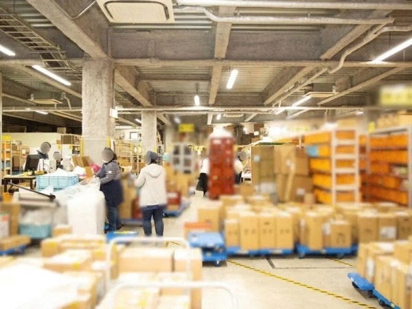 携わった食品が誰かの食卓に届く喜びも味わえる仕事です。