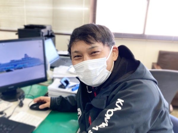 【キャリア採用】入社5年。ロジスティクス担当の従業員です。いつも人を笑わせています。