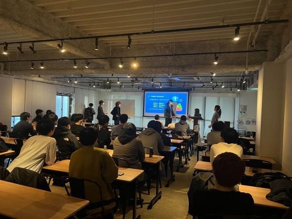 普段はリモートで働いている社員が多いですが、月に1度はみんなで必ず顔を合わせます。