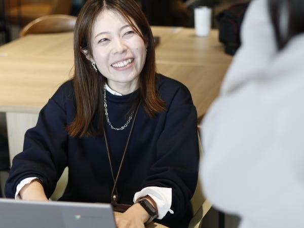 コミュニティマネージャー・おしゃれなコワーキングオフィスのコミュニティマネージャー・受付（ダブルワークOK）