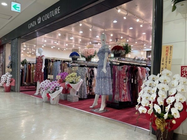 販売スタッフ・銀座で人気のドレスショップの接客