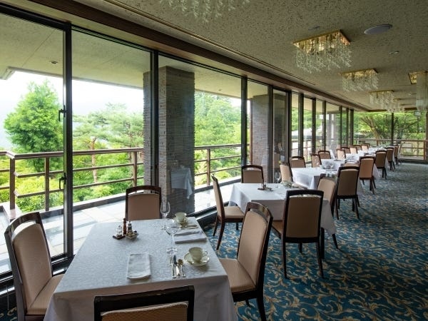 朝から昼にかけては大文字焼きも望めます。