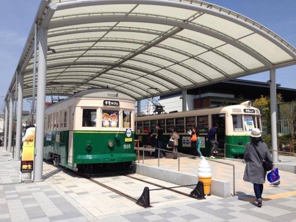 カフェスタッフ（未経験大歓迎・バイトデビュー大歓迎）