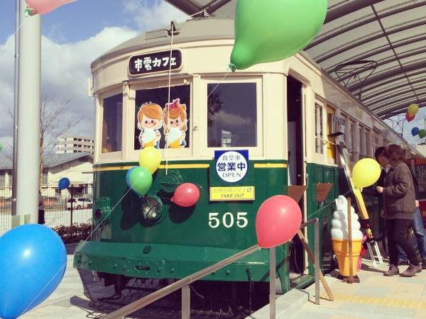 カフェスタッフ（未経験大歓迎・バイトデビュー大歓迎）