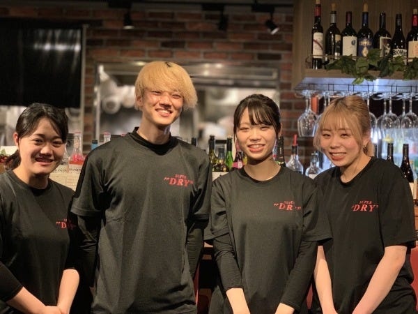 恵比寿 肉バル ホールスタッフ募集！未経験歓迎