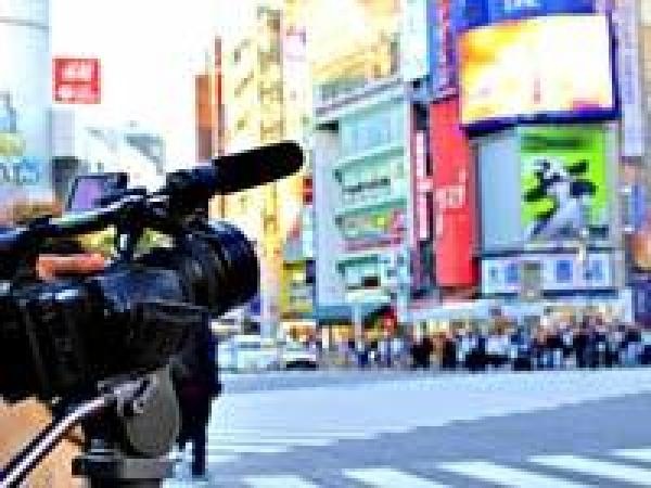 ロケ現場の選定や交渉、撮影サポートなど、仕事の幅は広くやりがい十分です。