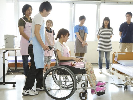 講師・介護士養成校の講師・正社員（講師経験不問・あれば尚可）