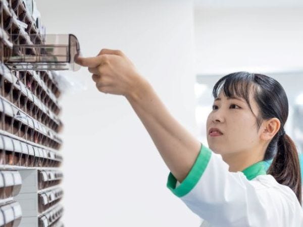 専門的な知識を身に着けることが可能！お休みも123日と仕事とプライベートを充実させてることができます。一緒に地域の健康をサポートしましょう！