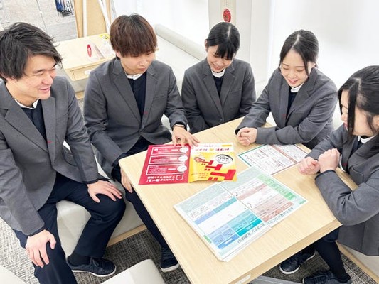 チームワーク抜群！新人も先輩も一緒に学びながら成長できる職場です♪