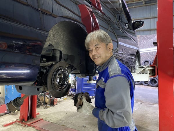 自動車整備士（普通自動車免許）