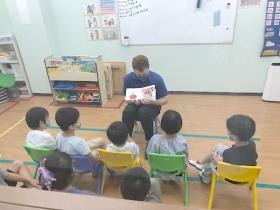 子どもたちが楽しく英語を身に着ける環境をつくるのが仕事