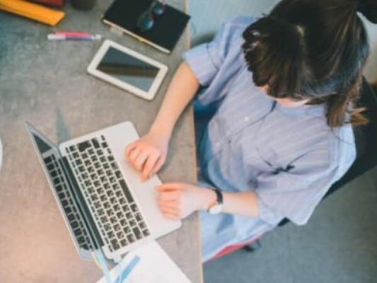 経理財務部の経理担当・正社員・責任者候補（数字やデータ分析に興味があり・問題解決能力があり）