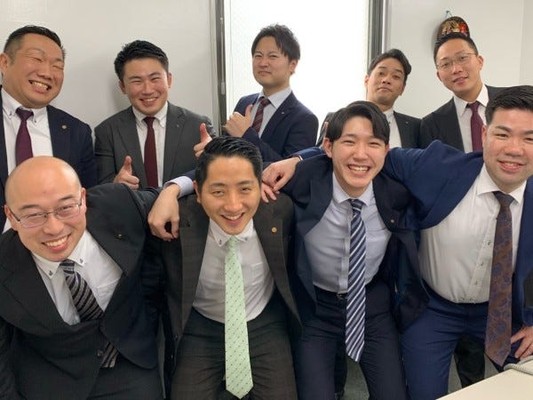 法人営業・営業職・芸能人(未経験歓迎・社宅あり)