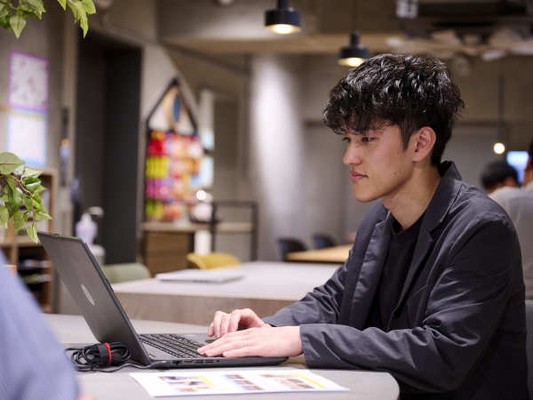 営業担当