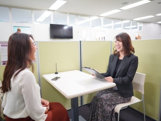 個人のお客様への内勤営業・留学カウンセラー（業種未経験歓迎）