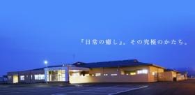 至る所にステンドグラスがあり心休まる施設です