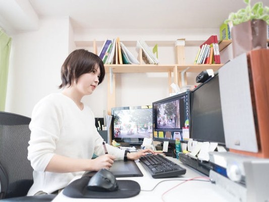 映像編集作業です。OSはWINDOWS、システムはEDIUSに特化したものになります。