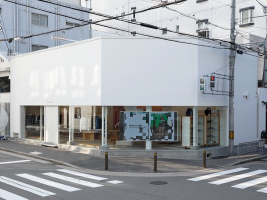 販売スタッフ（外国語を話せる方優遇）