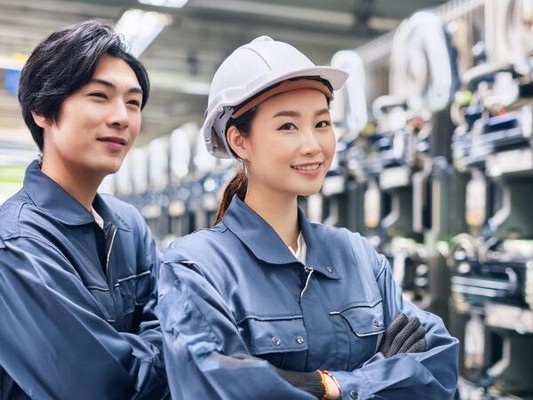 製造スタッフ・自動車用シートの製造スタッフ・取得費などを補助（未経験者歓迎・└OJT研修あり）