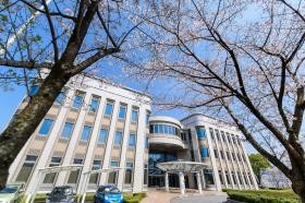 益城本社