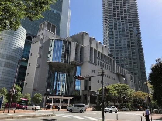 大阪オフィスは各沿線からもアクセスが良く、きれいなオフィスです！