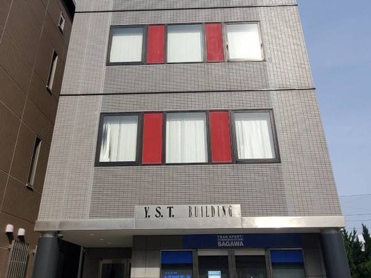 駅からも近い新オフィスです